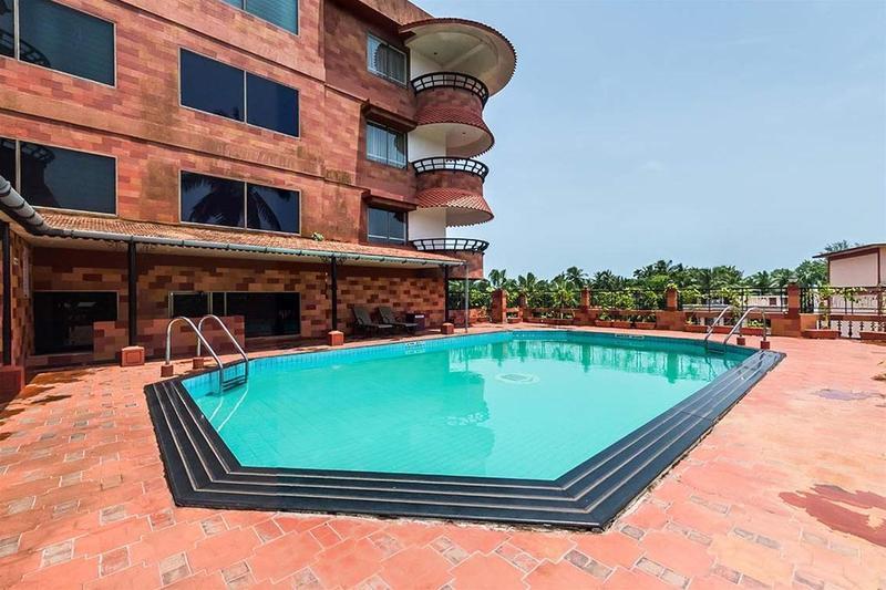 Westway Hotel Кожикоде Экстерьер фото