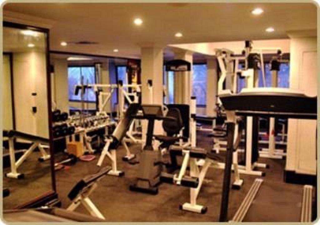 Westway Hotel Кожикоде Экстерьер фото